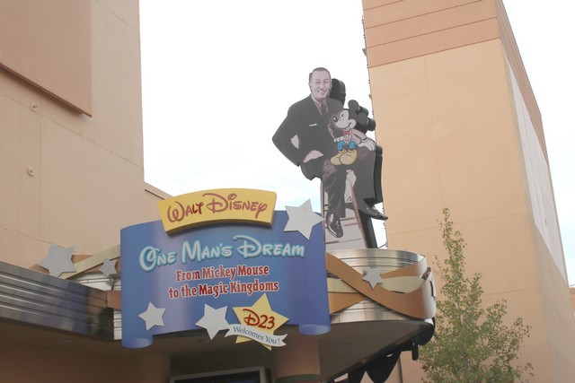 038 - Walt Disney One Man's Dream 004