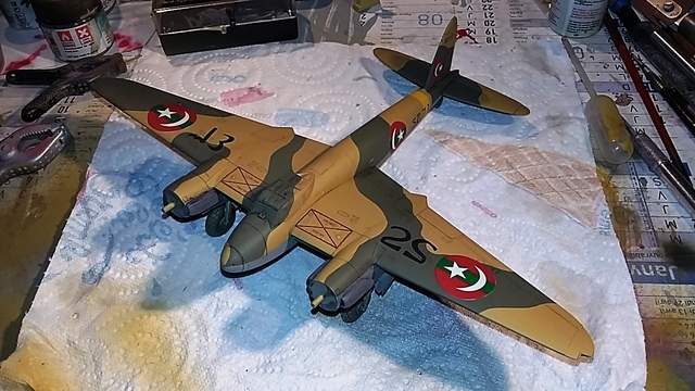 (Concours Désert) Mosquito Tamiya 1/72ème Album Tintin "Coke en stock" - Fin page 6! - Page 5 1711080641509736115359981