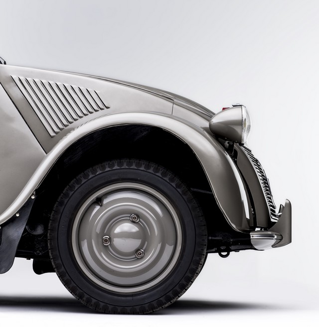 Rétromobile 2018 : Citroën Fête Les 70 Ans De 2CV, Les 50 Ans De Méhari Et Prépare Son Centenaire... 180131094341788615525472