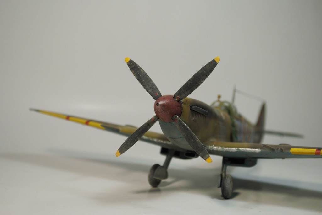 [Concours Désert] Spitfire Mk IXc "early" - Eduard 1/48 - Un avion polonais du "Cirque Skalski" dans le désert... - Page 3 18020607263222113415540641